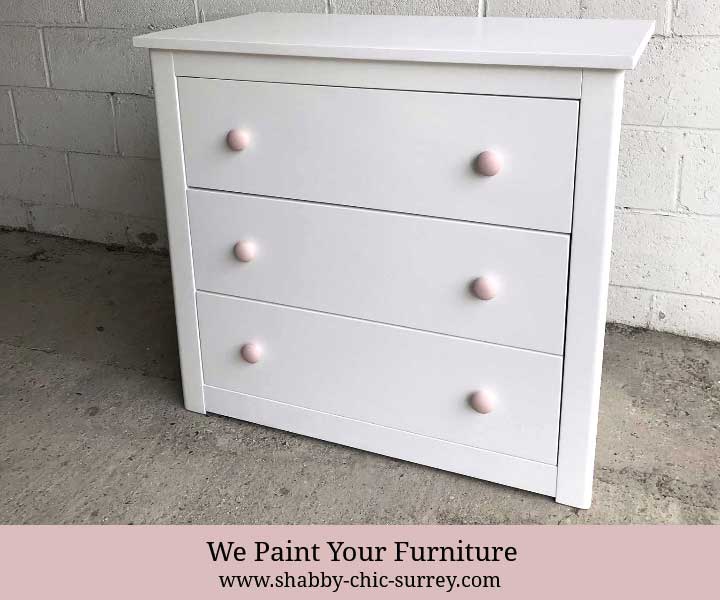 White chest of drawers