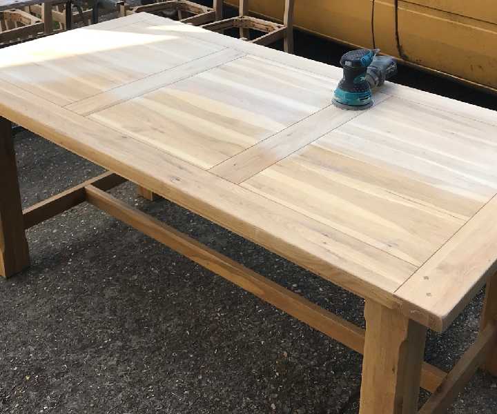Refurbished-dining-table-sanding-job