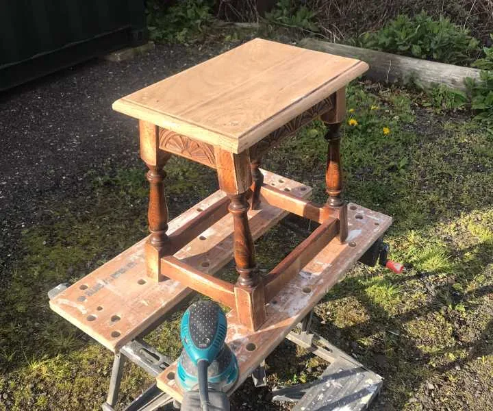 table-working-02 Tired oak table is being transformed