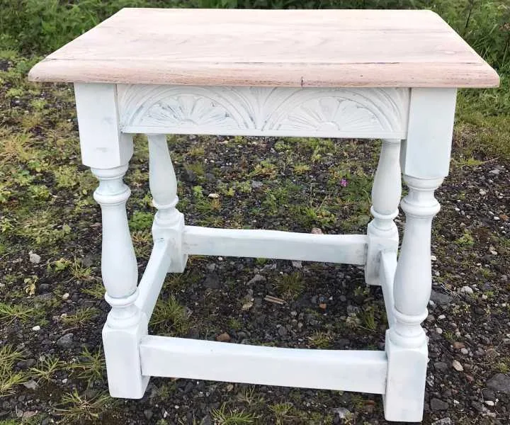 table-working-03 Tired oak table is transformed with paint and wax